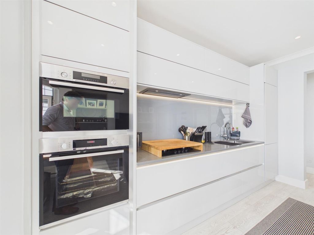 3 bed flat for saleThe Esplanade, Woolacombe EX34 photo 5