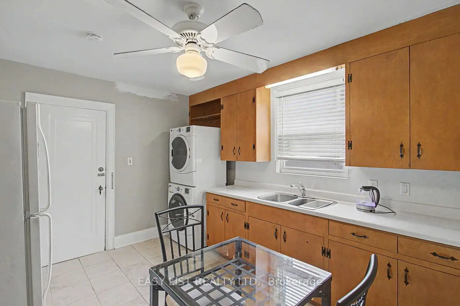 77 Avondale Avenue photo 3