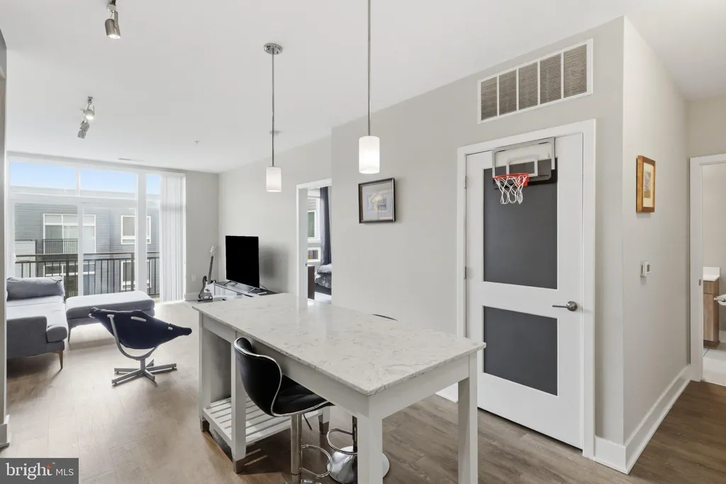 145 Riverhaven Drive Unit 550, National Harbor, MD 20745 photo 5