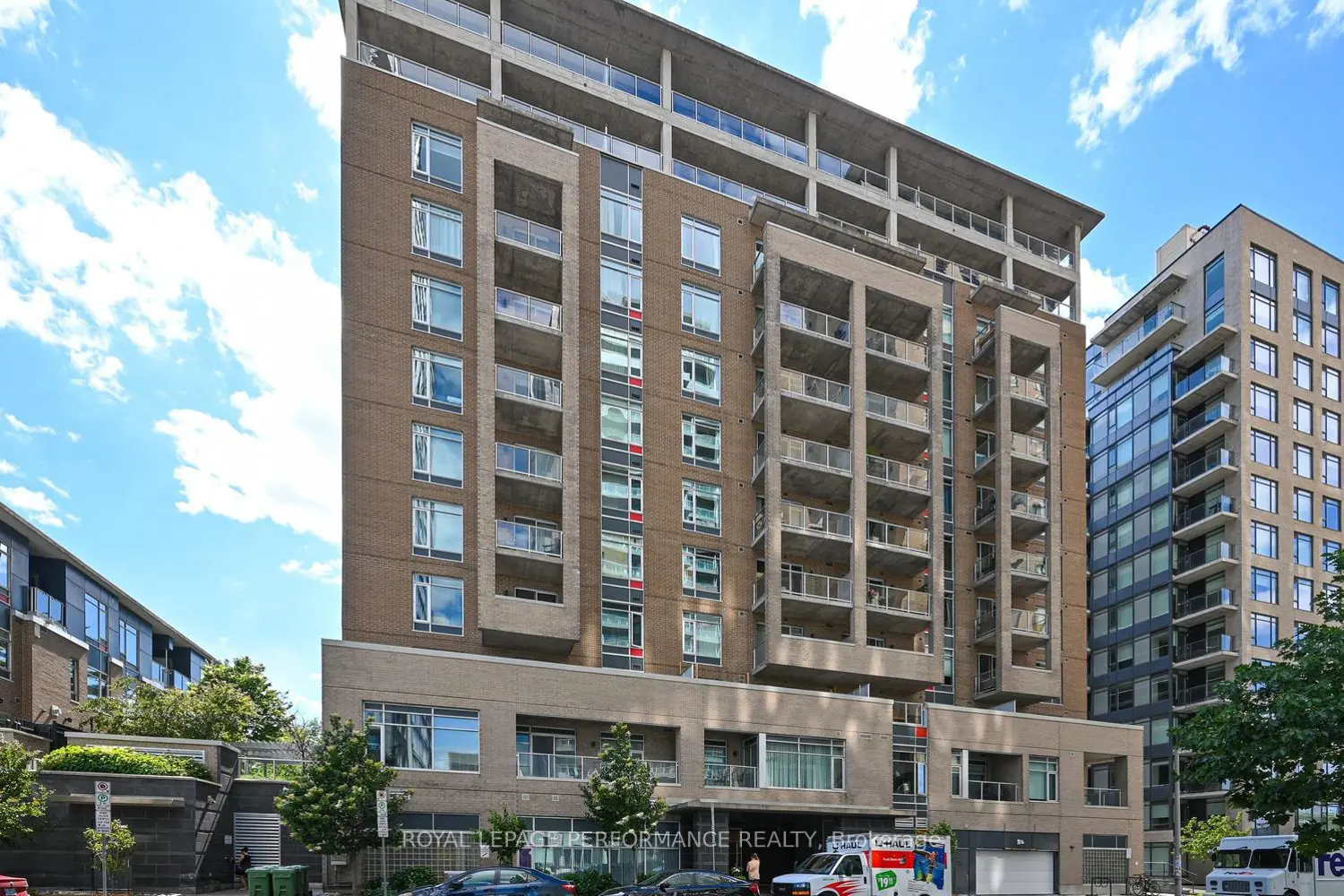 100 Champagne Avenue 903 photo 2