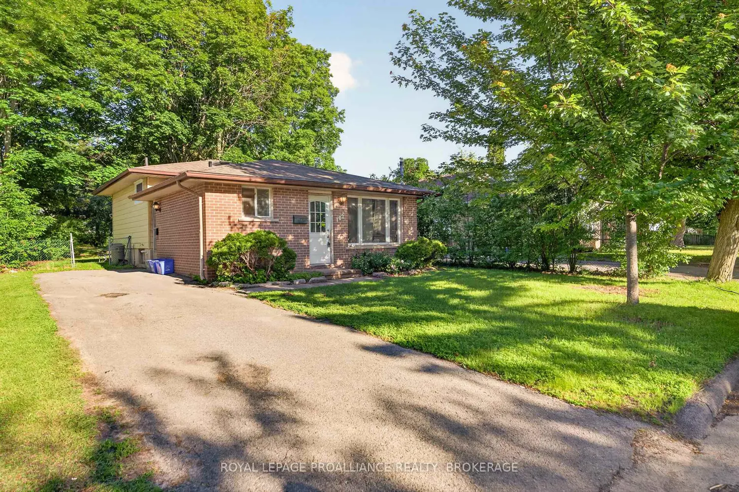102 Calderwood Drive photo 3