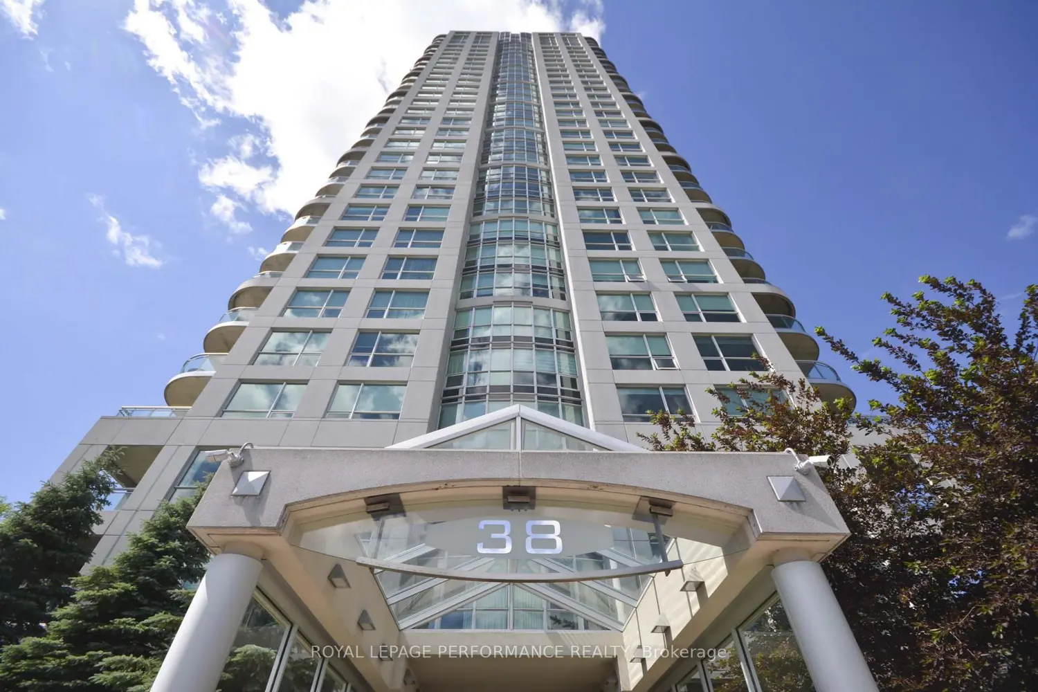 38 Metropole Private 1101