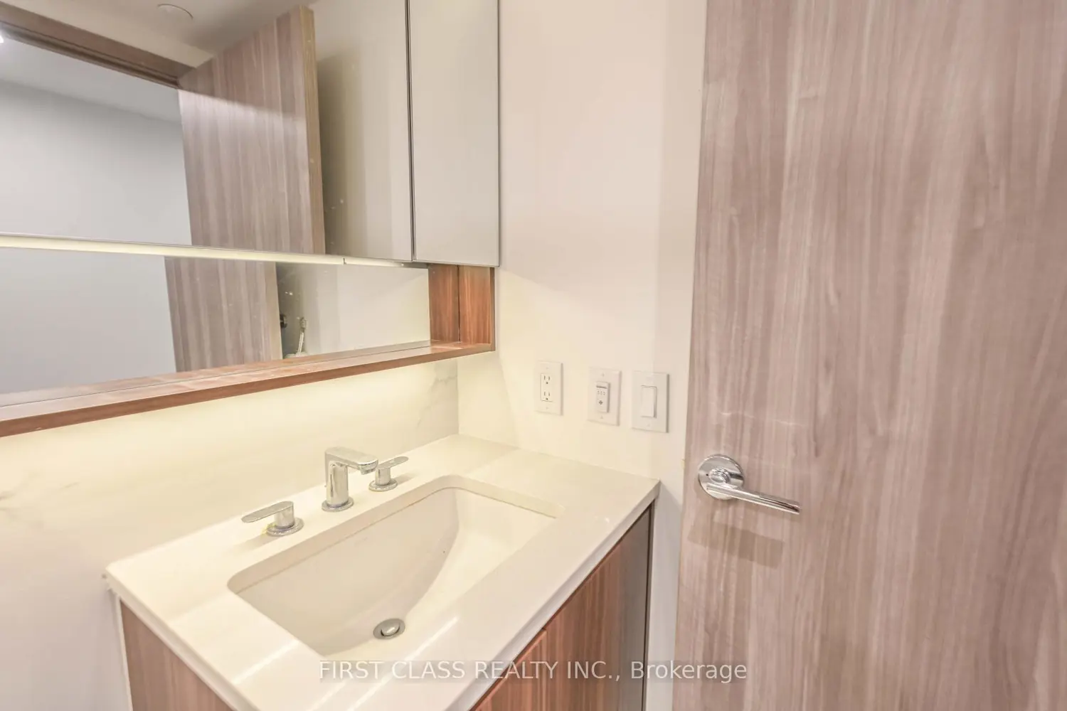 38 Widmer Street 3907 photo 5