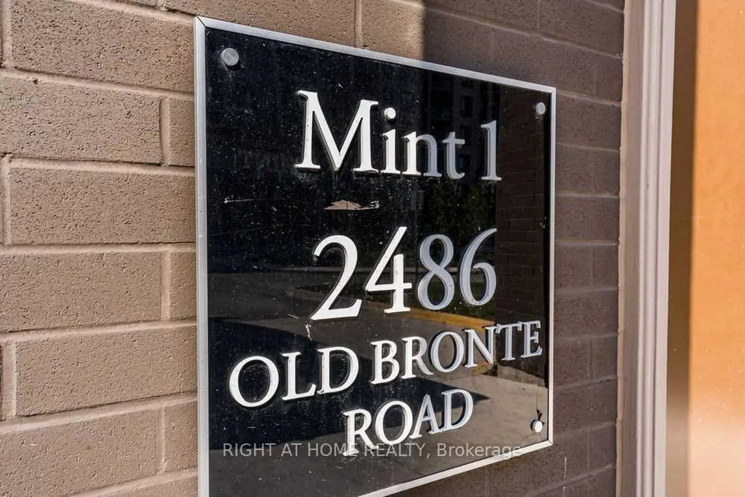 2486 Old Bronte Road 518