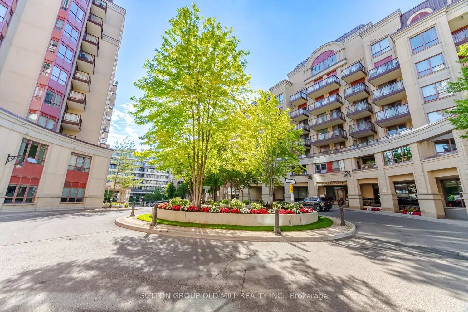 27 Rean Drive 311