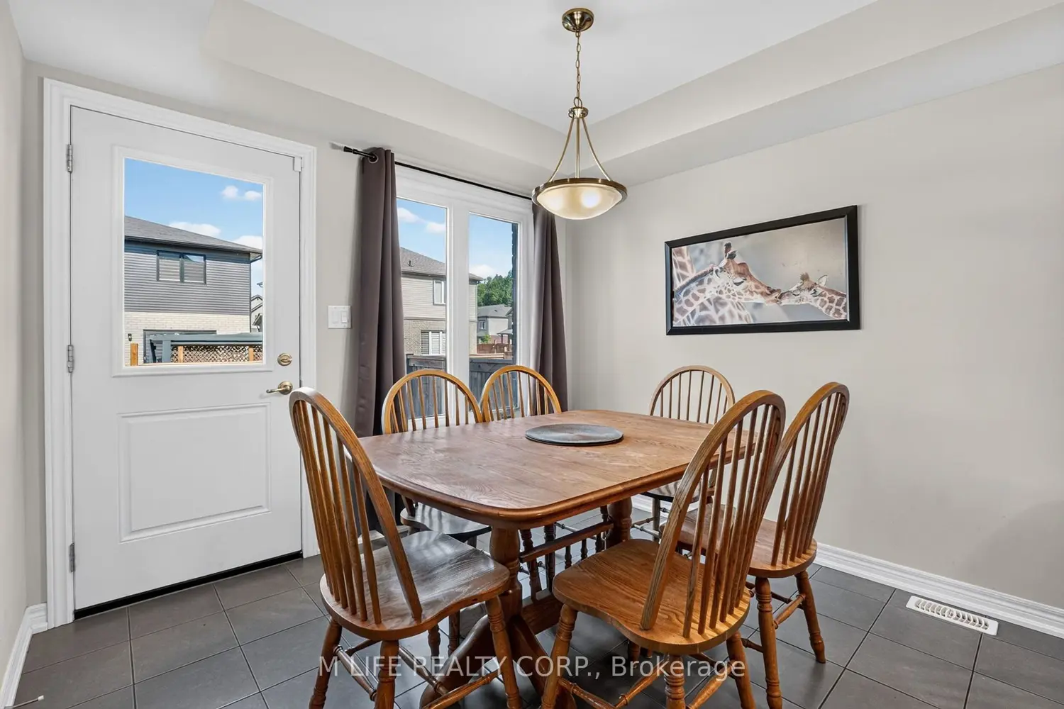 25 Damude Avenue photo 4