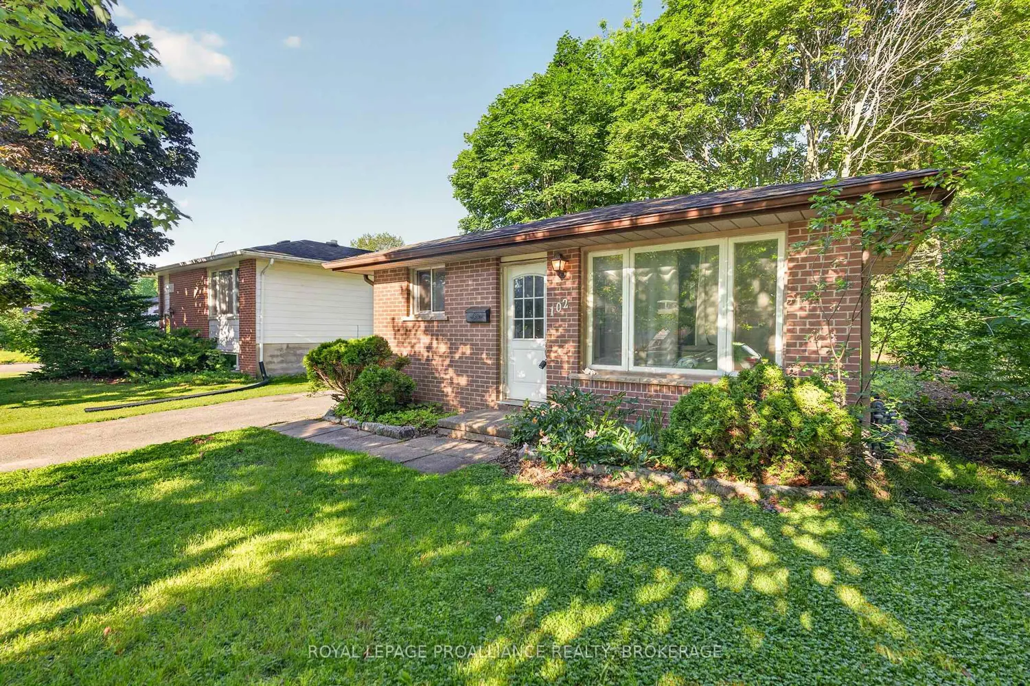 102 Calderwood Drive photo 4