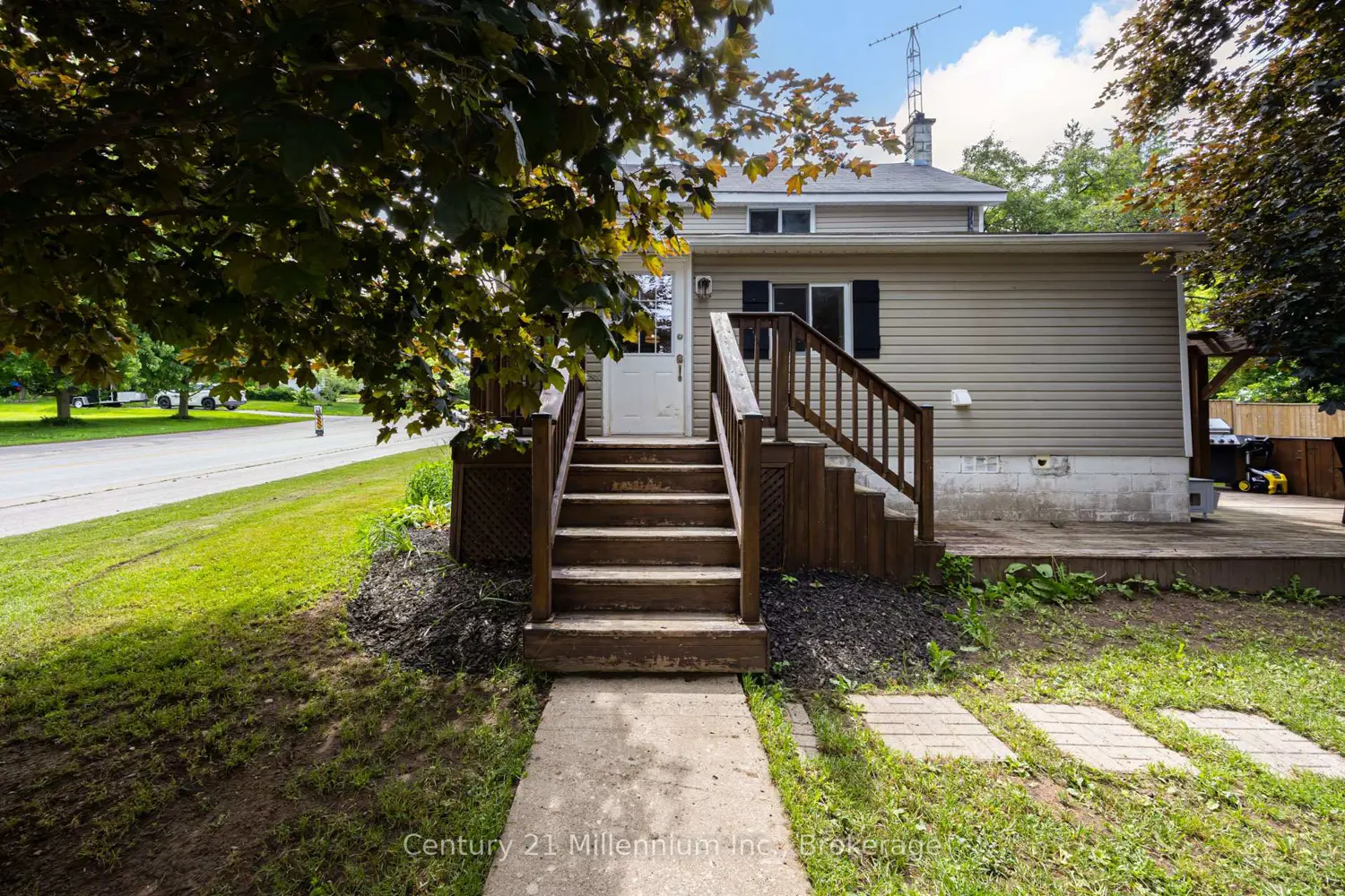 332 Bruce Road 40