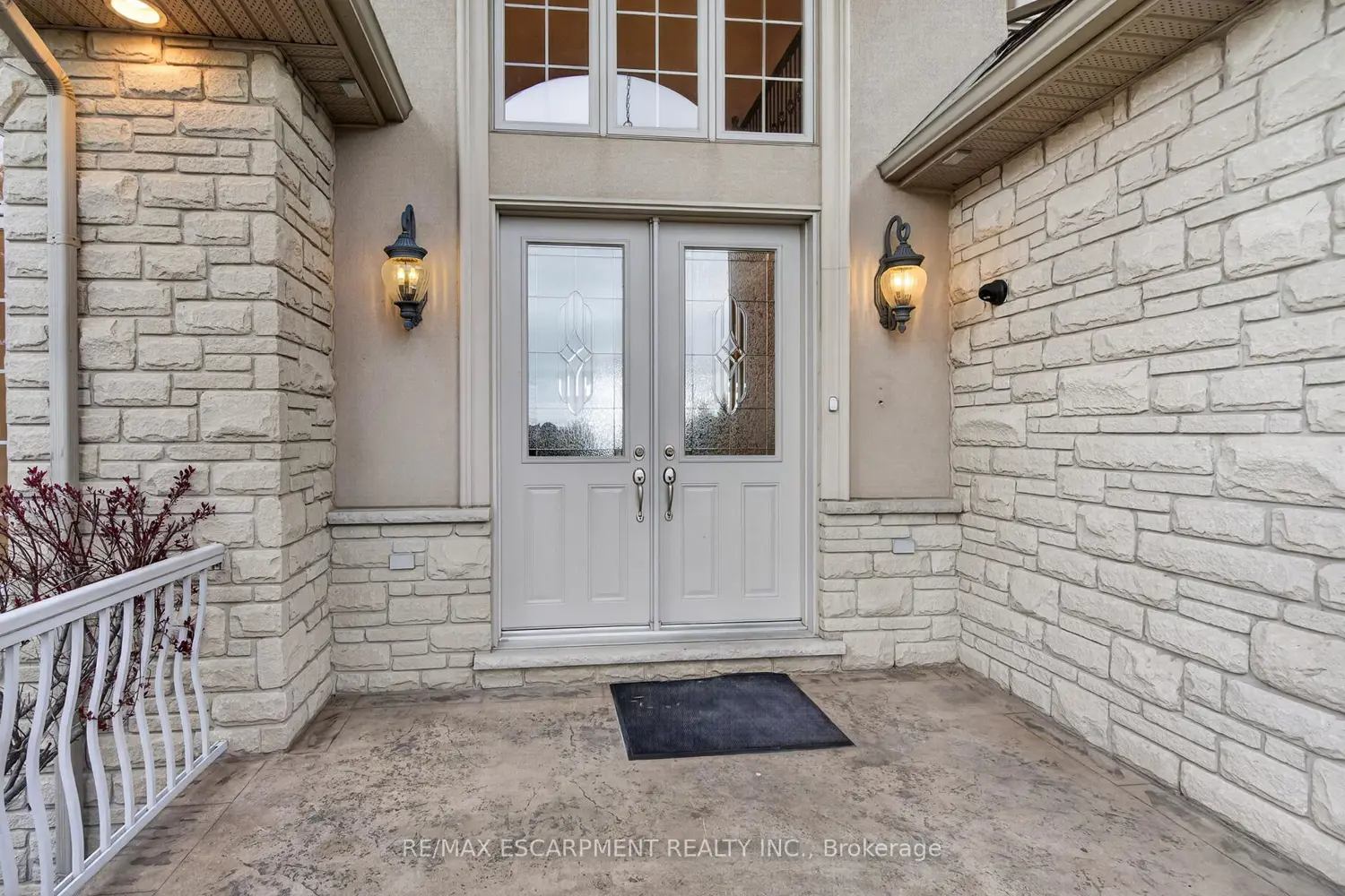 803 Ridge Road photo 2
