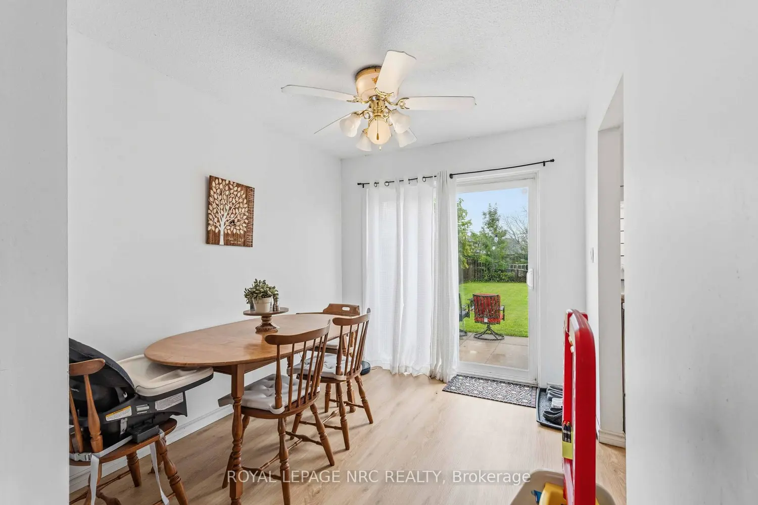 27 Canterbury Drive photo 3