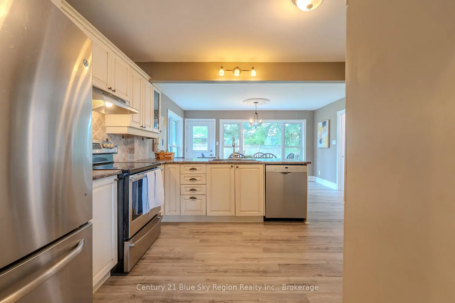 225 Reginald Road photo 2