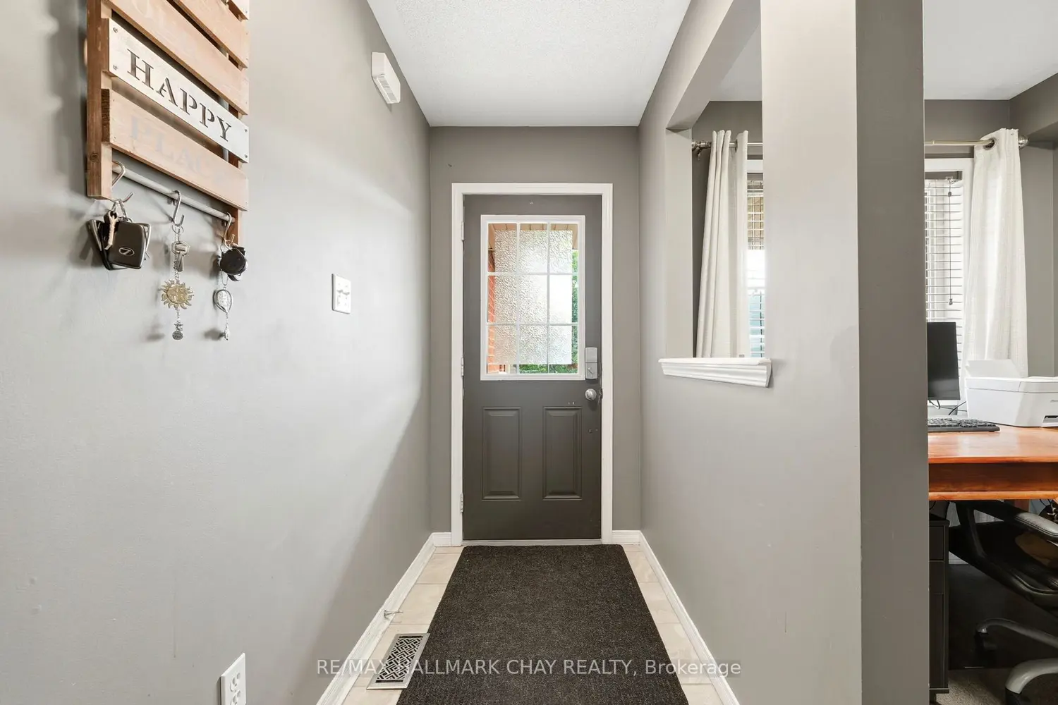 160 Stonemount Crescent photo 3