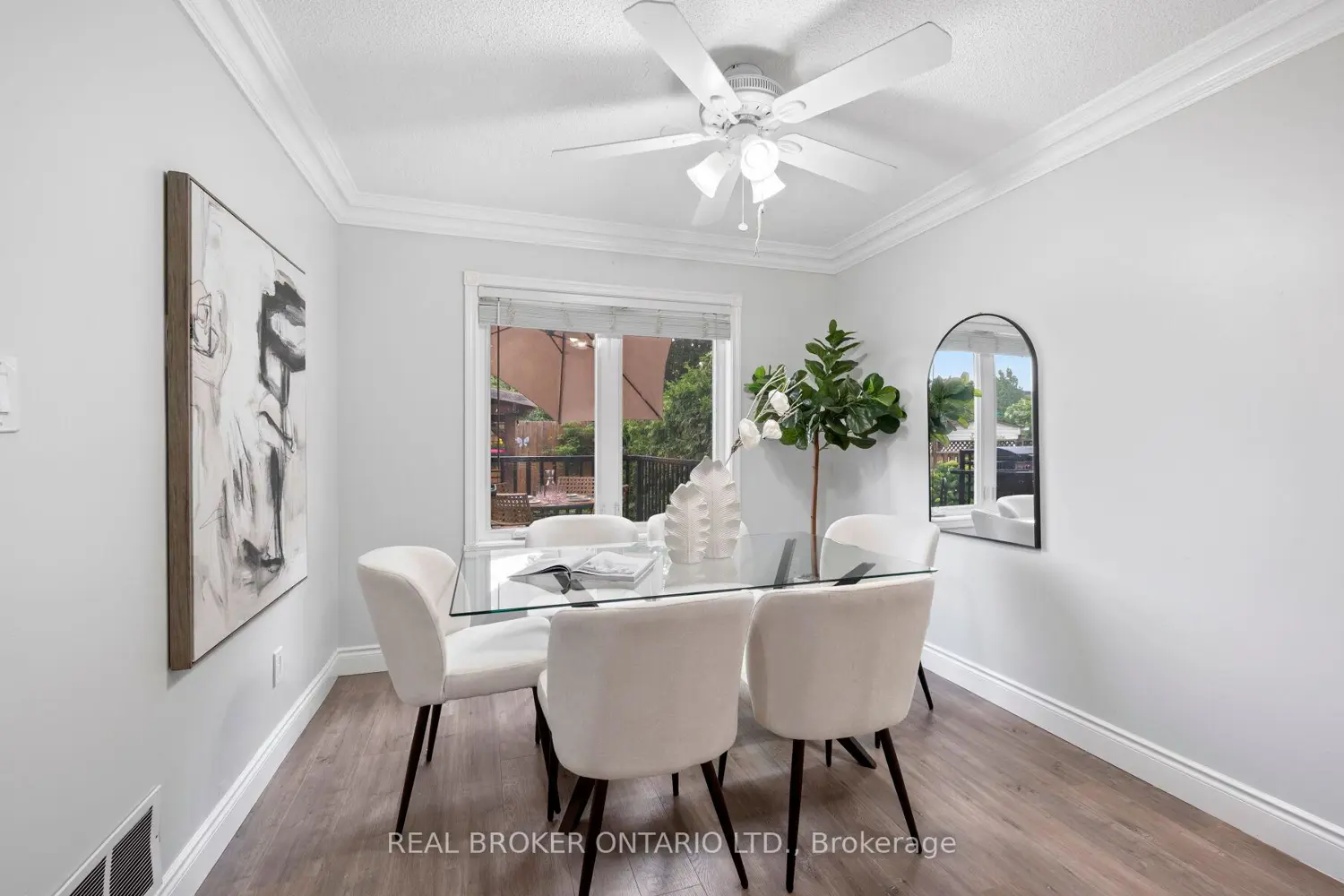52 Vivaldi Crescent photo 4