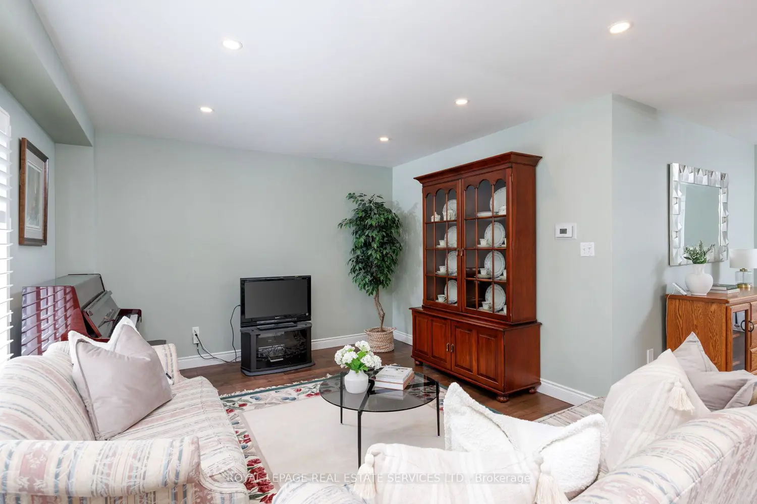 2140 Stillmeadow Road photo 2