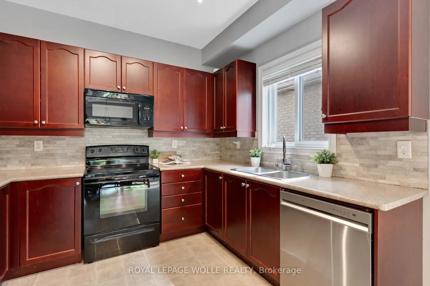 1232 Old Zeller Drive photo 4