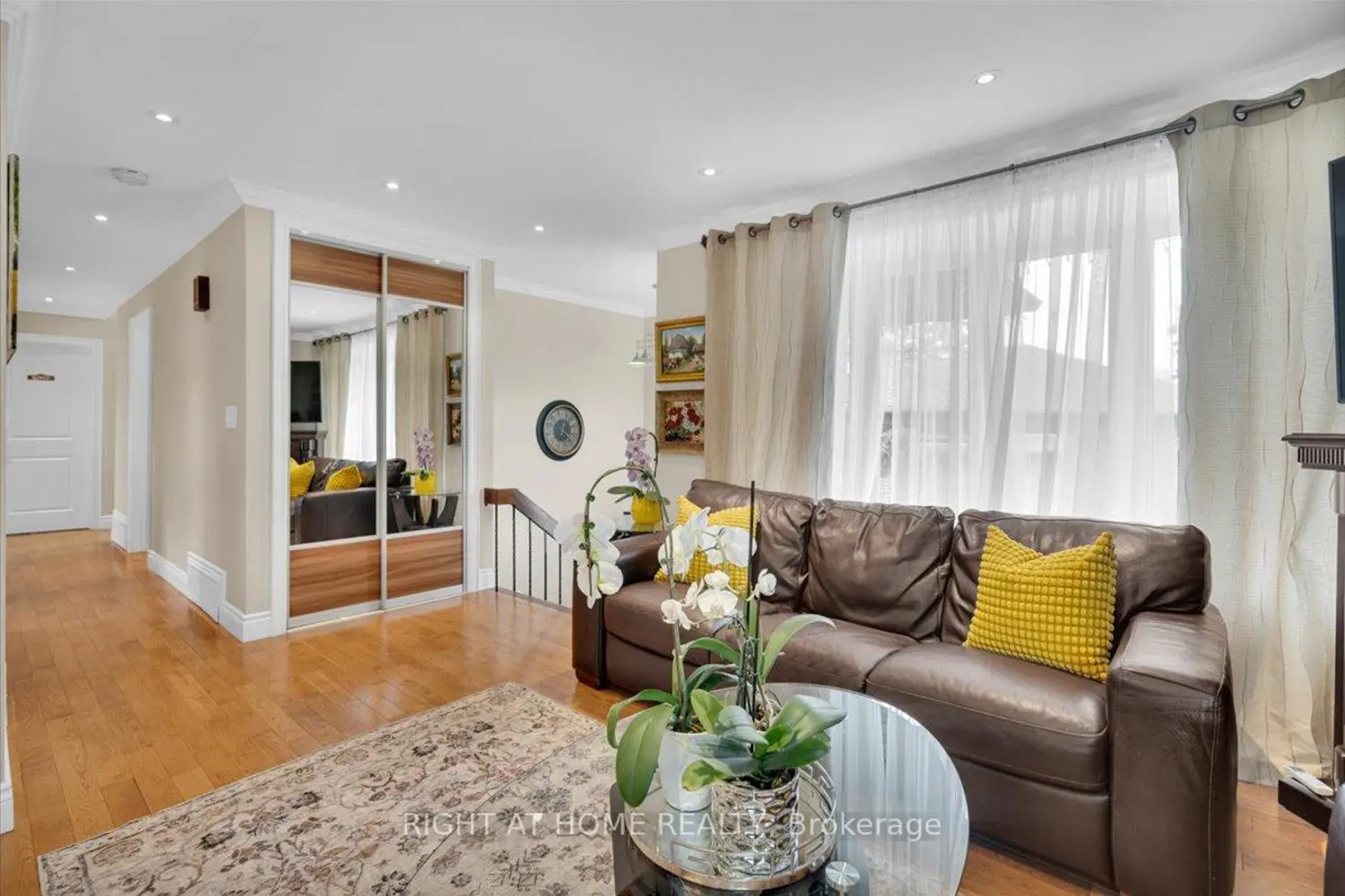 21 Warbeck Place photo 3