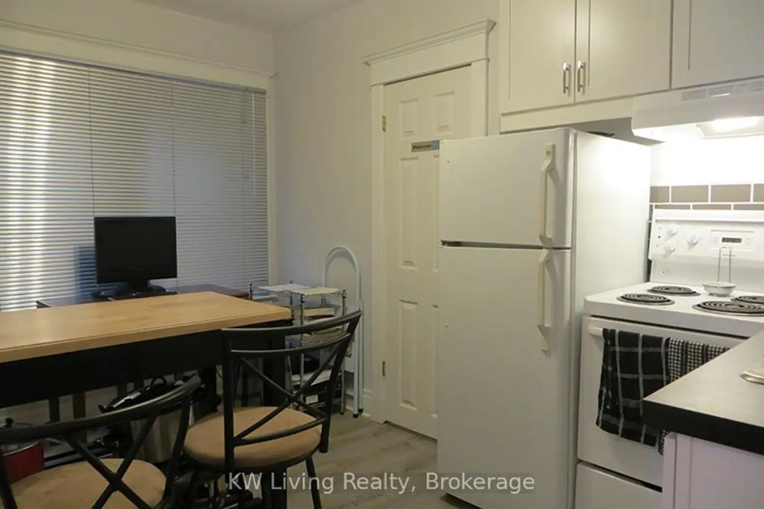 928 Broadview Avenue photo 3