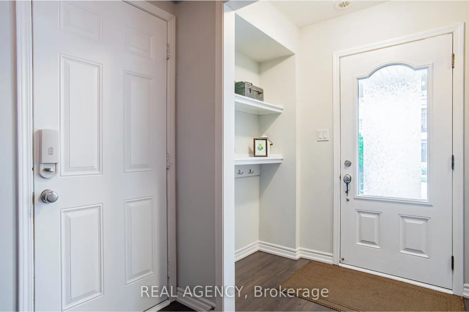 284 Jemima Drive photo 3