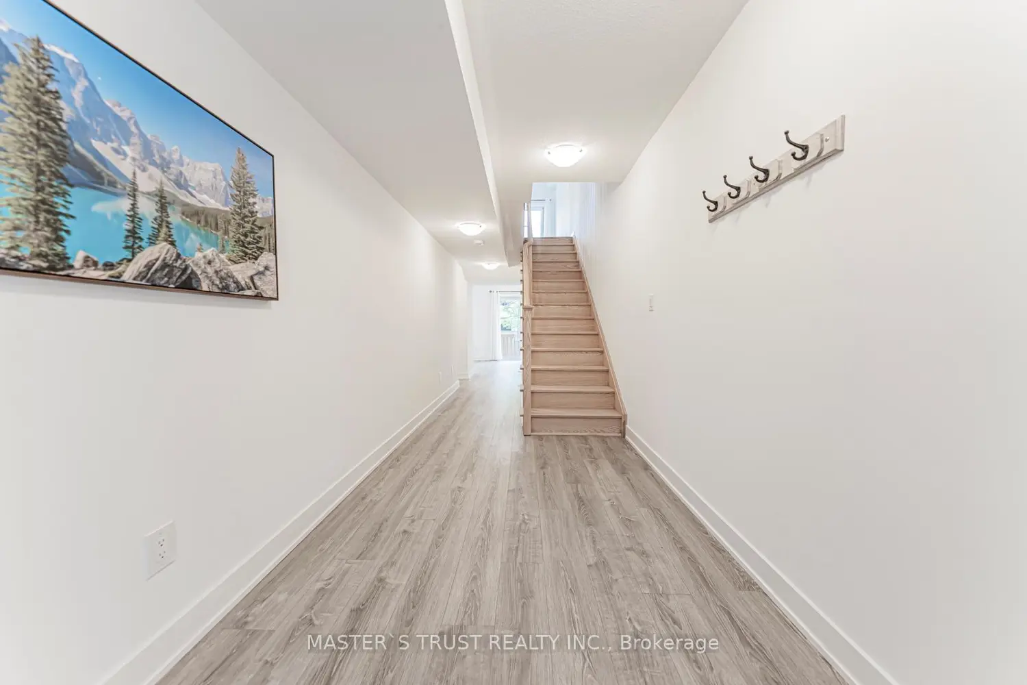 110 Covington Crescent