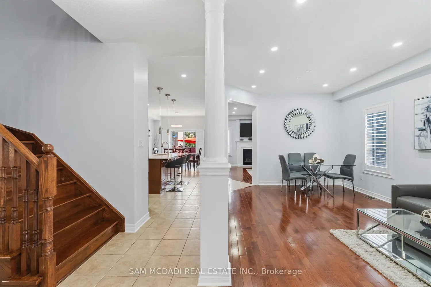 5604 Doctor Peddle Crescent photo 3