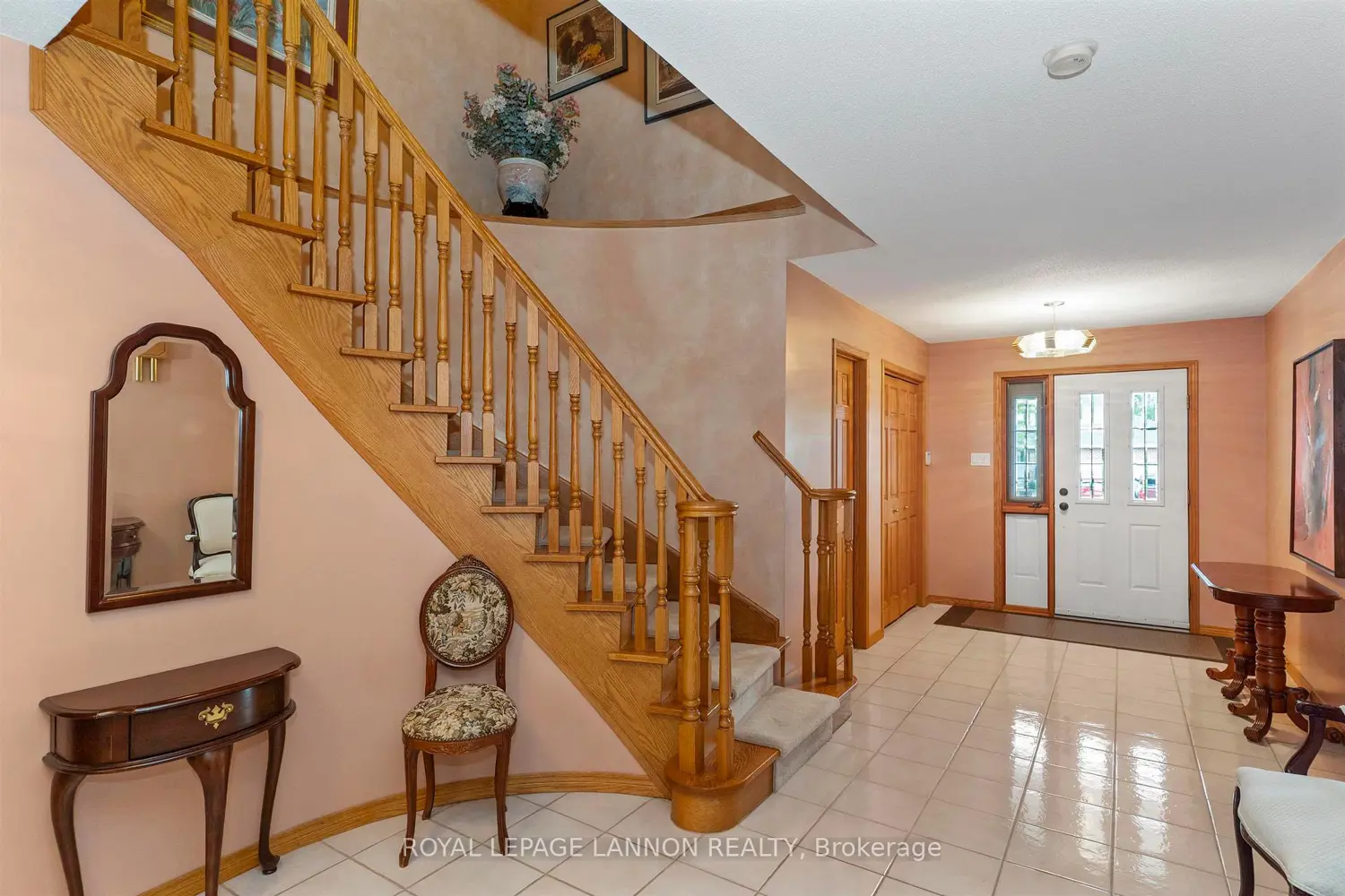 205 Kusznier Crescent photo 5
