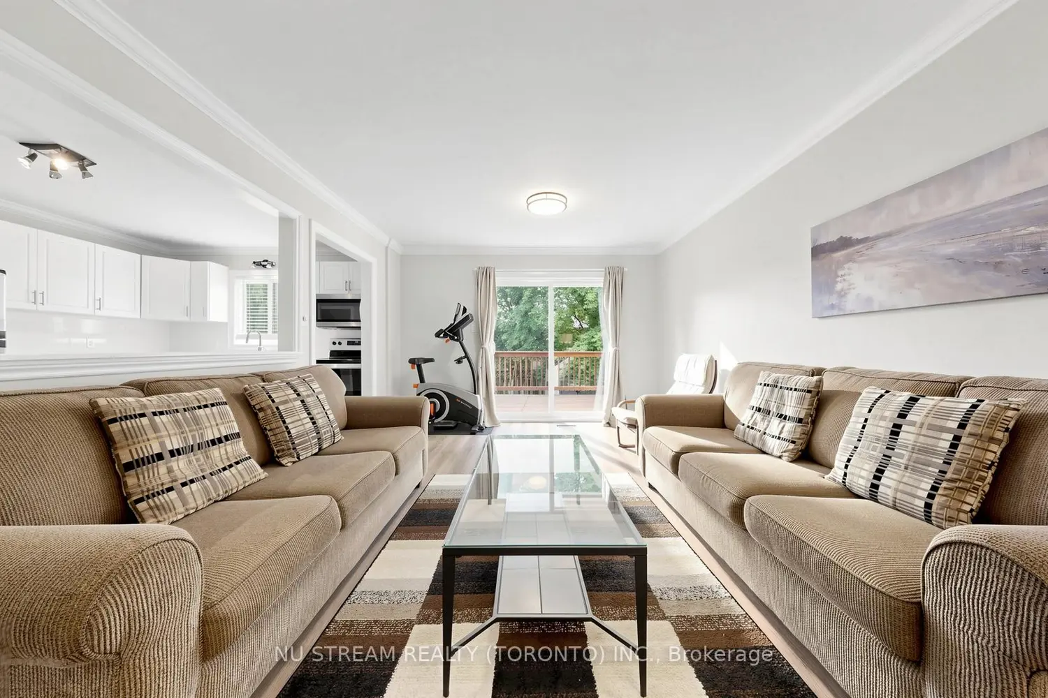 17 Newlands Avenue photo 3