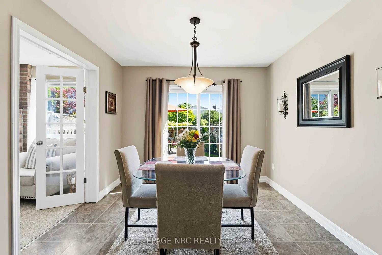 7 Naples Court photo 5