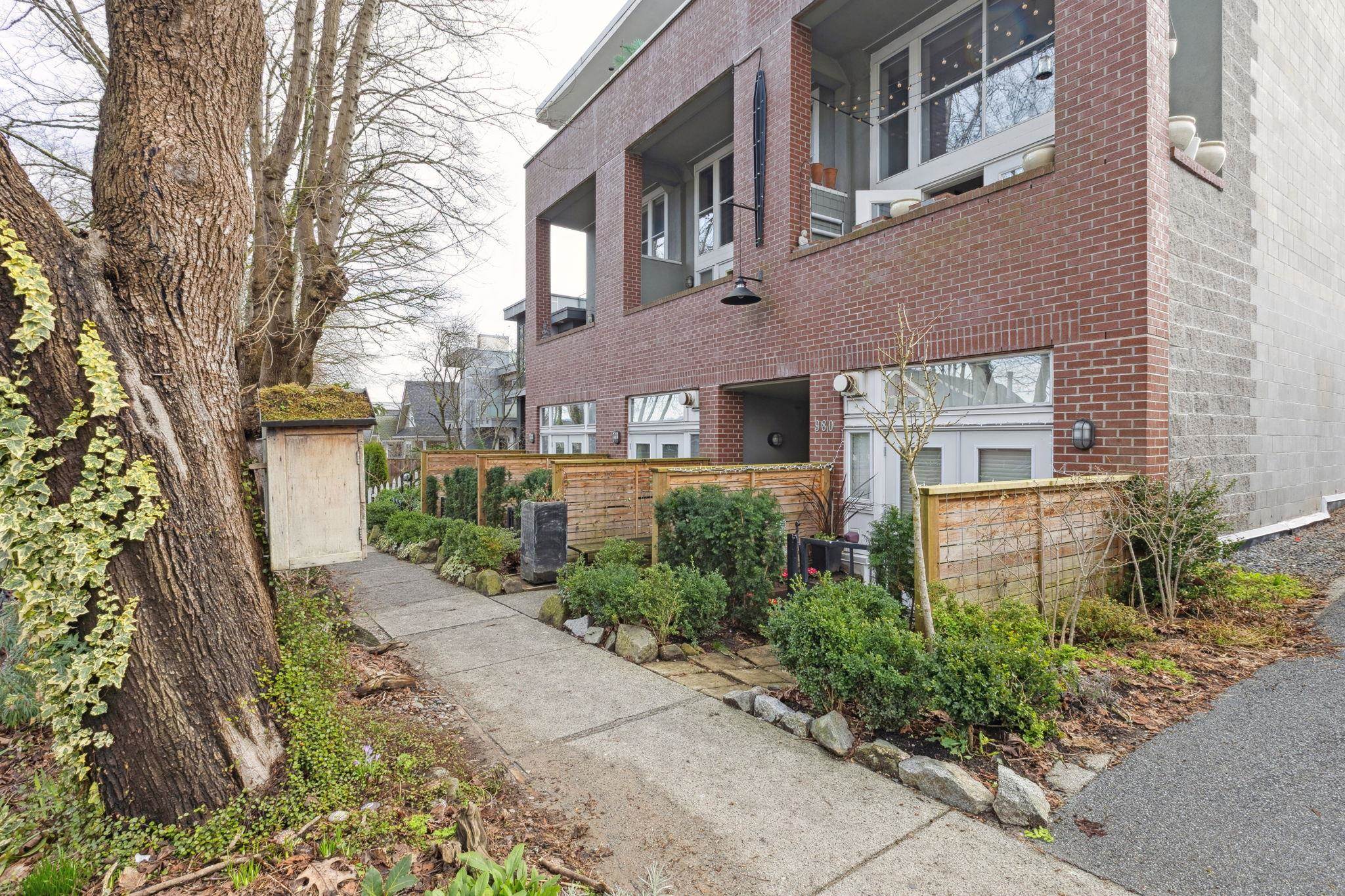 307-980 22nd Avenue W, Vancouver, BC, V5Z 2A1