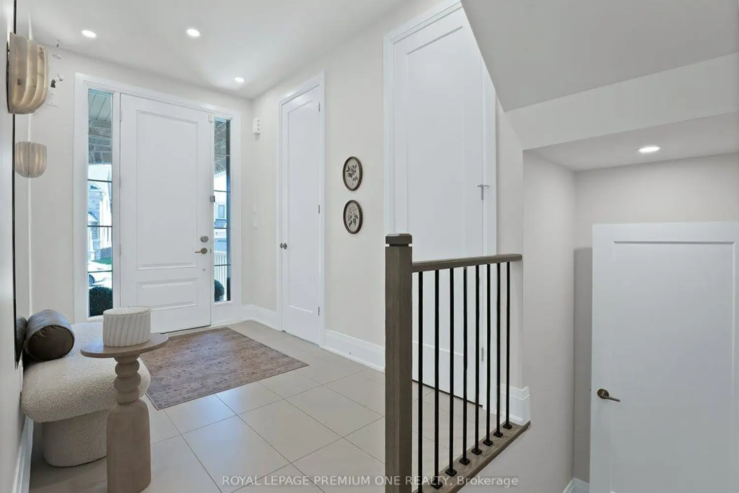 6 Byblos Court photo 3