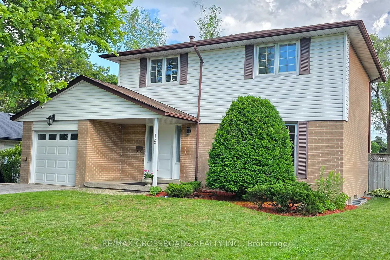 19 Portico Drive photo 3