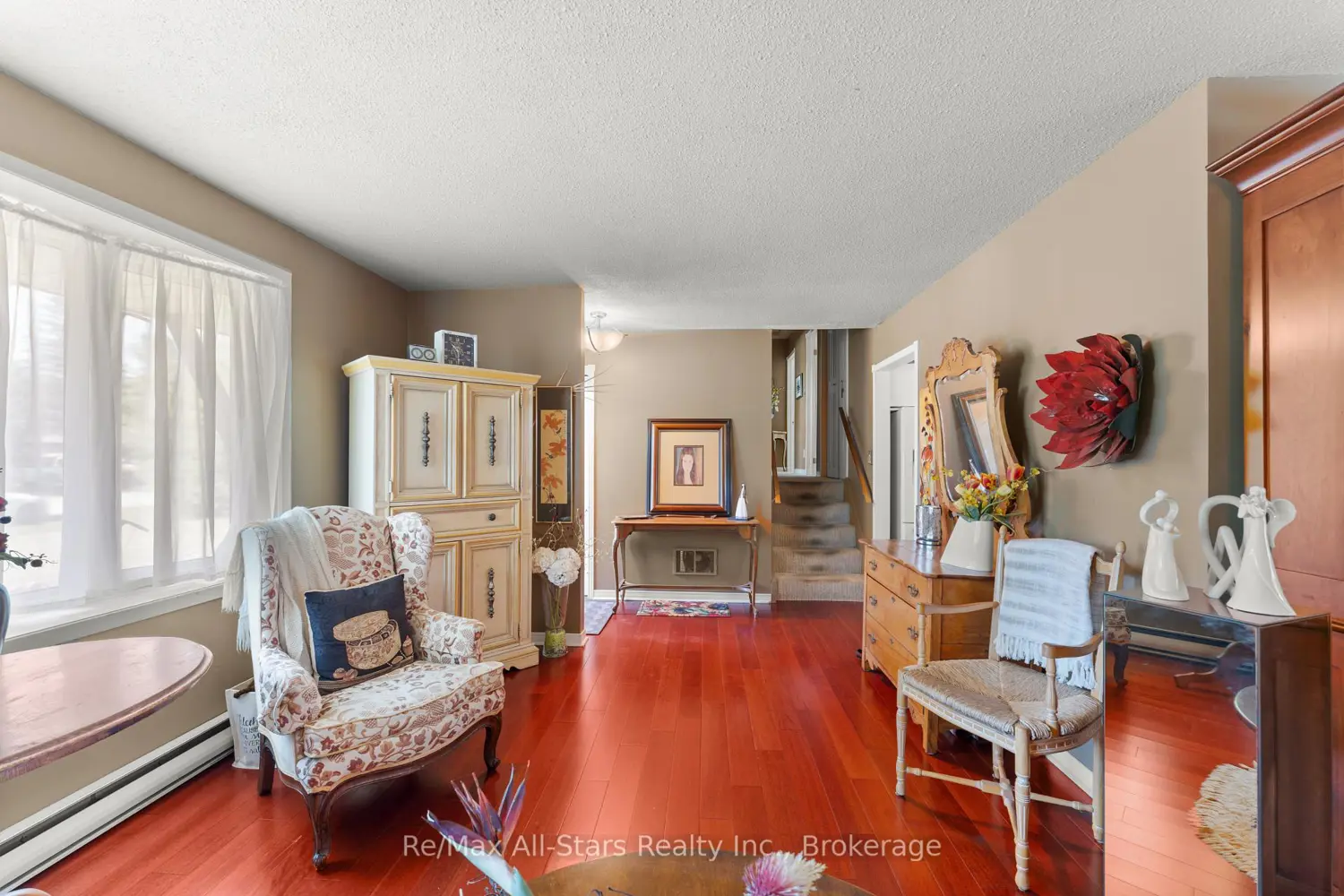 19 Janet Drive photo 2
