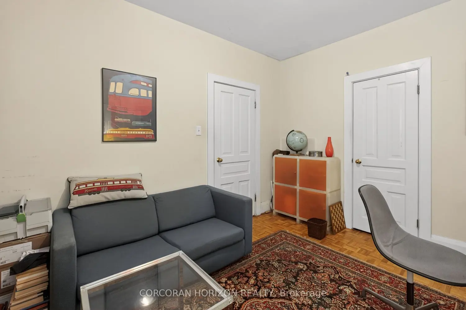 355 Parkside Drive photo 2