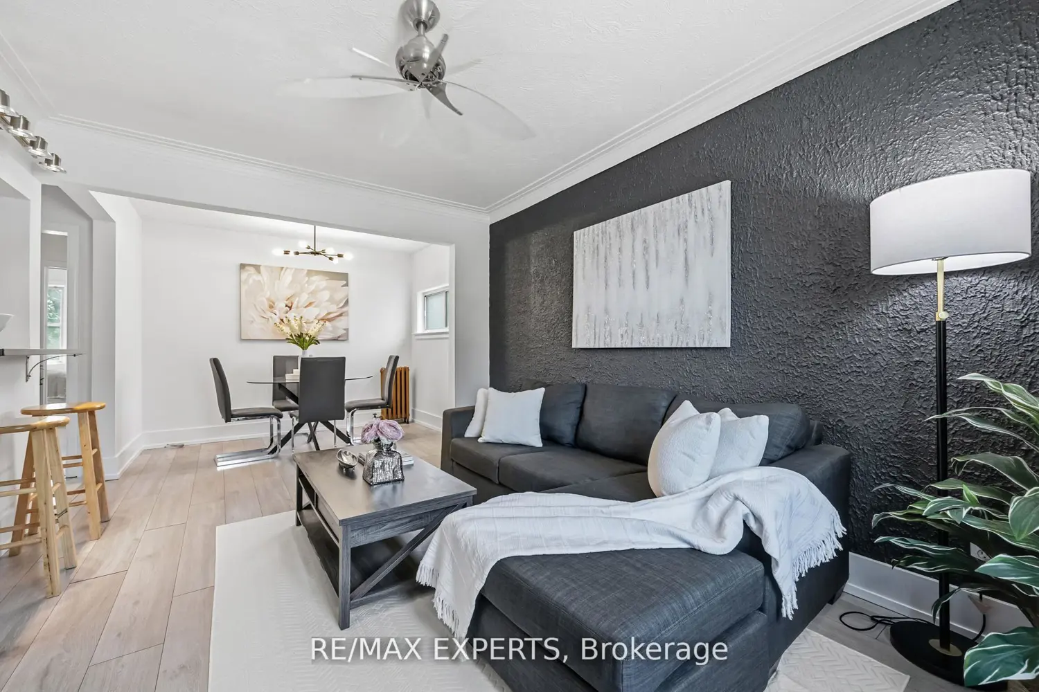 221 Clonmore Drive photo 4