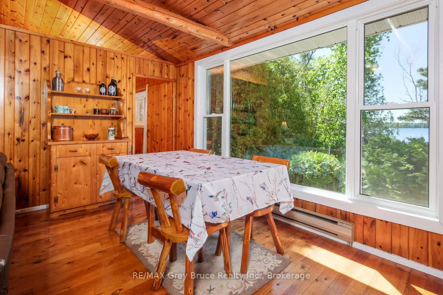 594 Warner Bay Road photo 3
