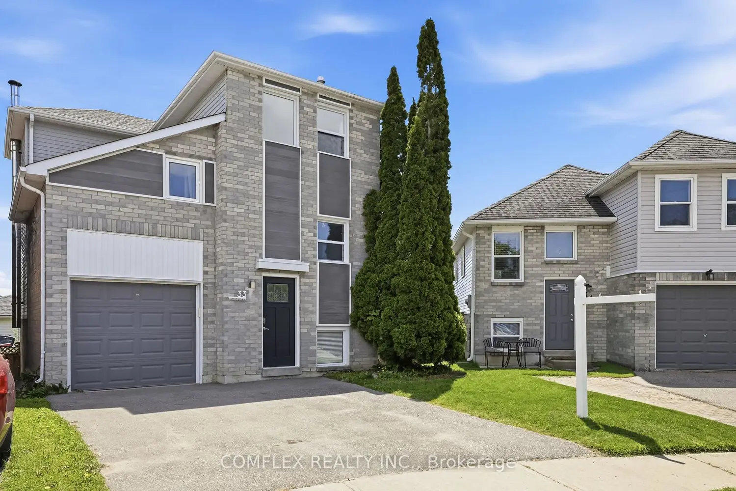 33 Broadlands Crescent