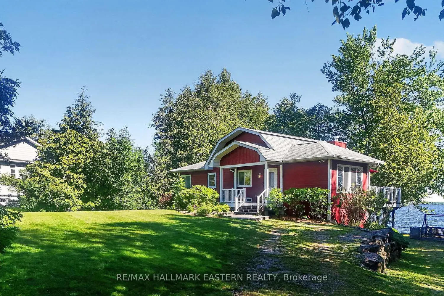 734 Duffus Drive photo 4