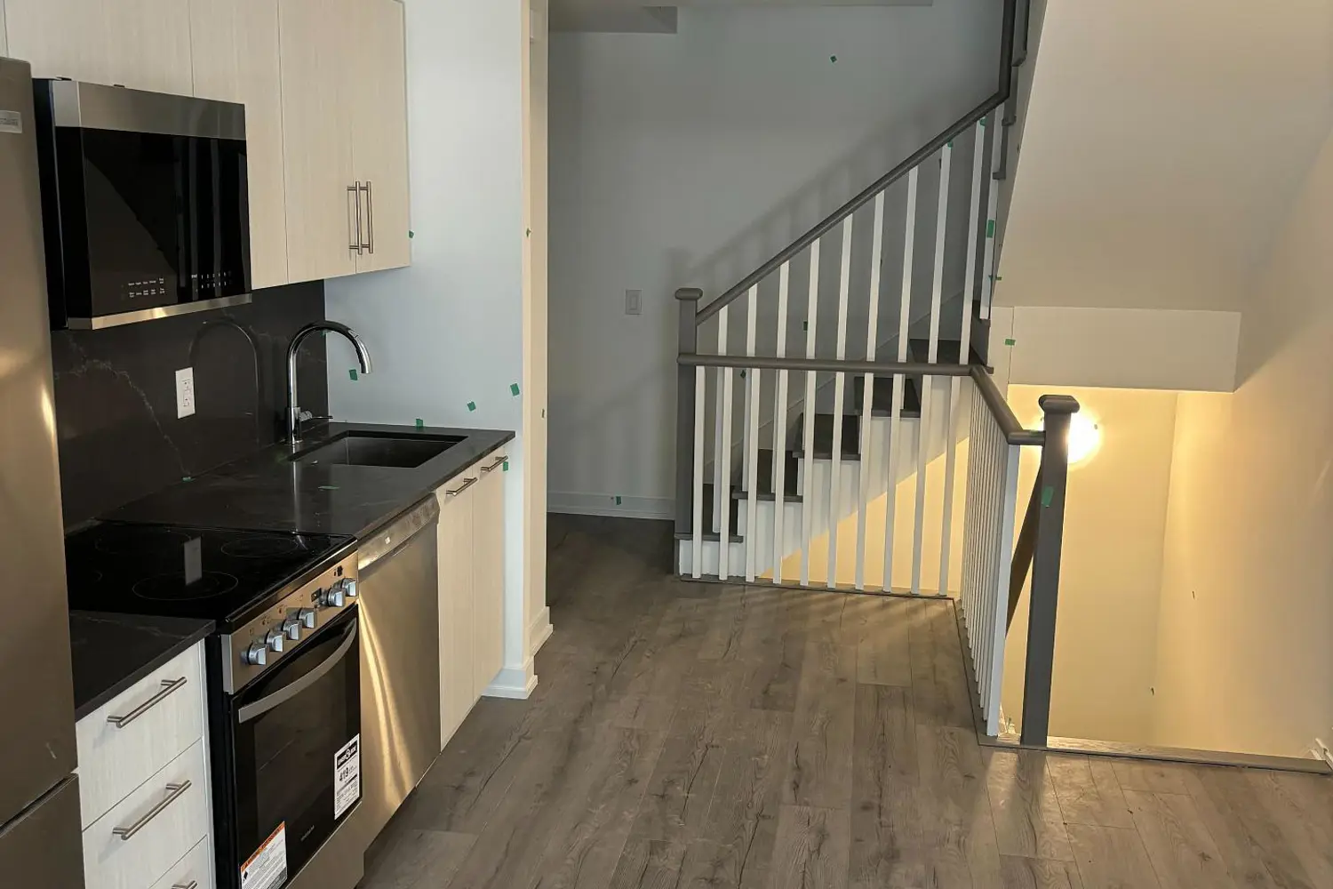 861 Sheppard Avenue 61 Blkb photo 3