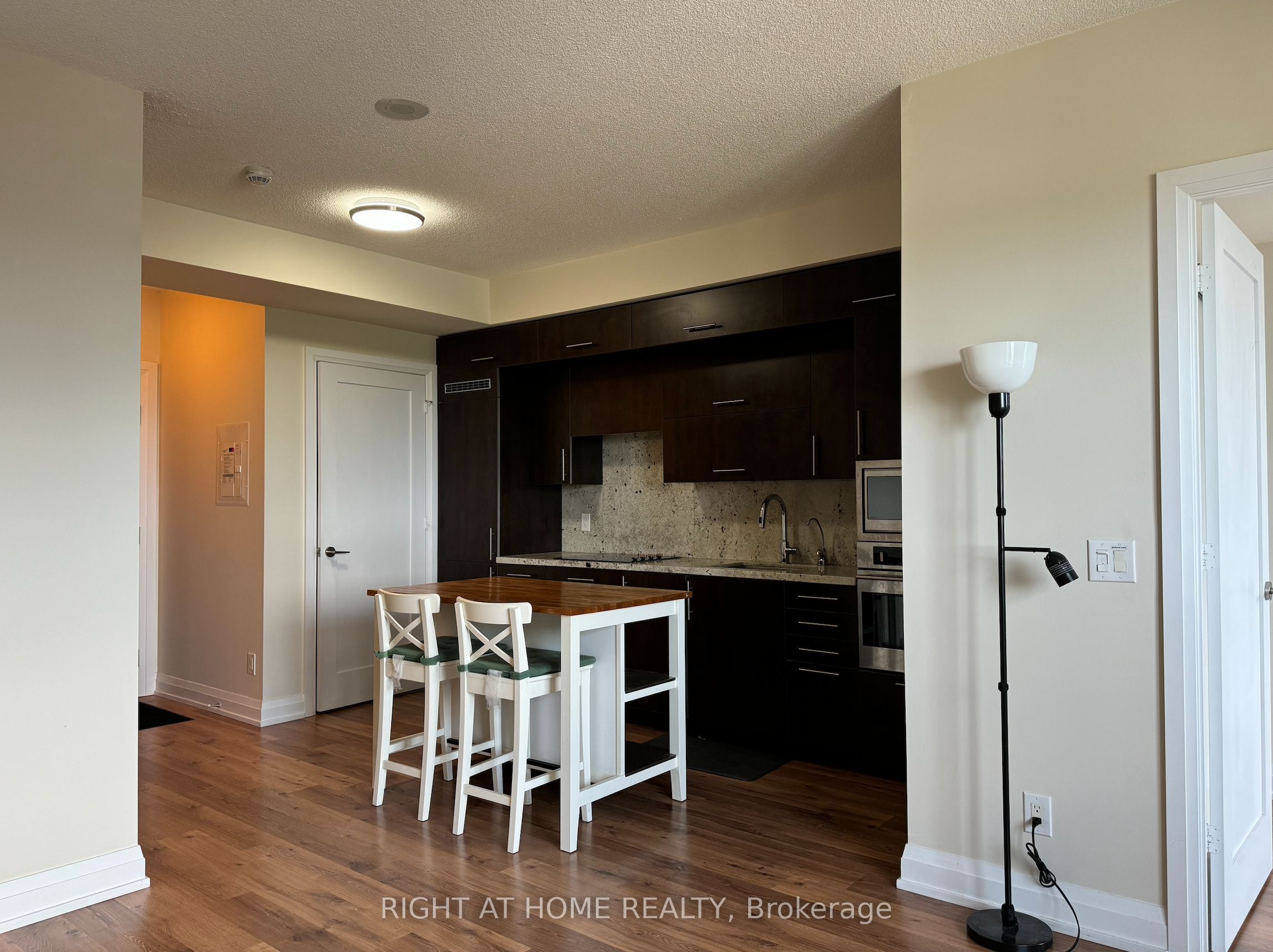 2518-5 Sheppard Avenue E, Toronto, ON, M2N 0G4 photo 3