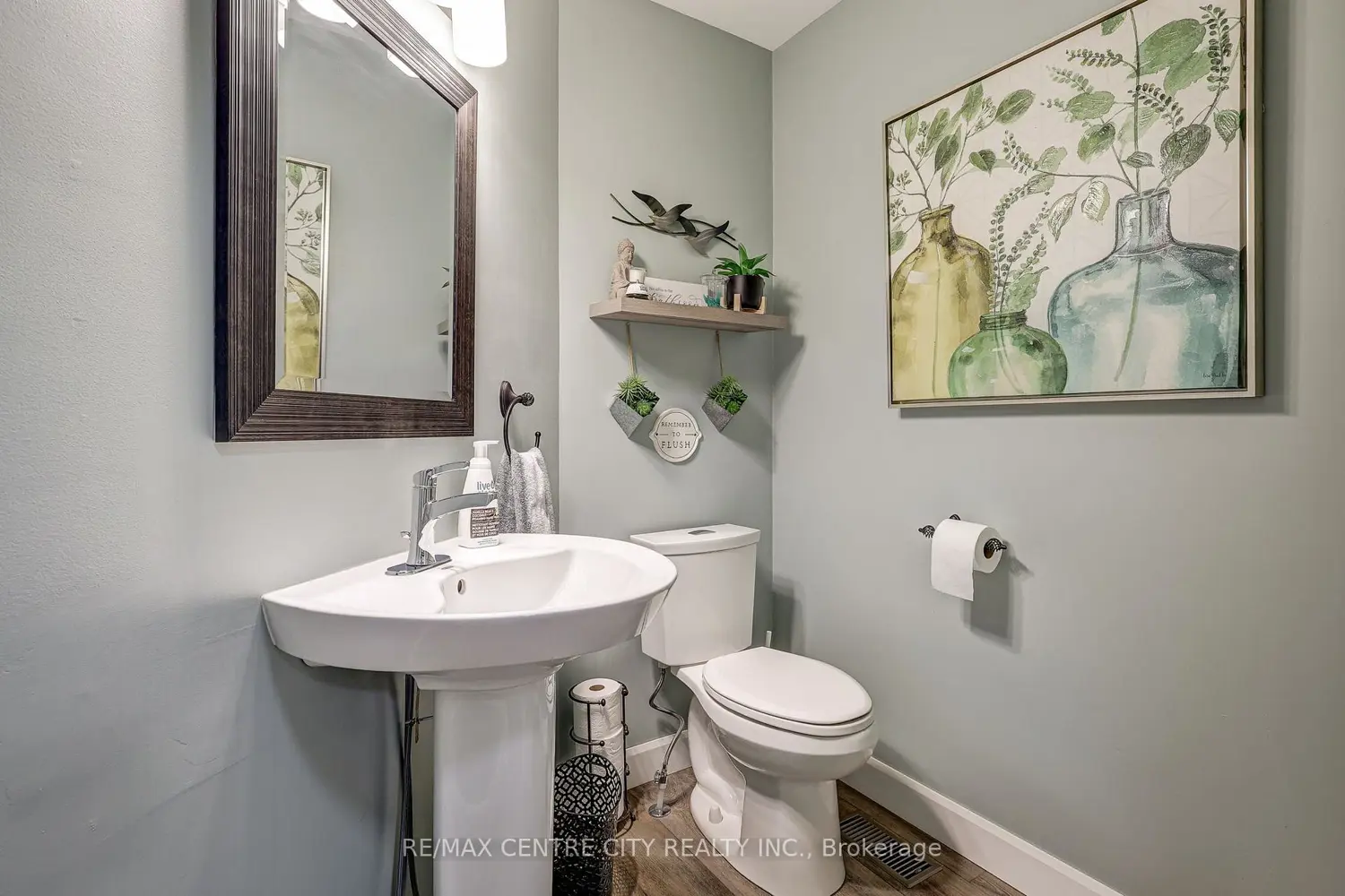 205 Cornell Drive photo 2