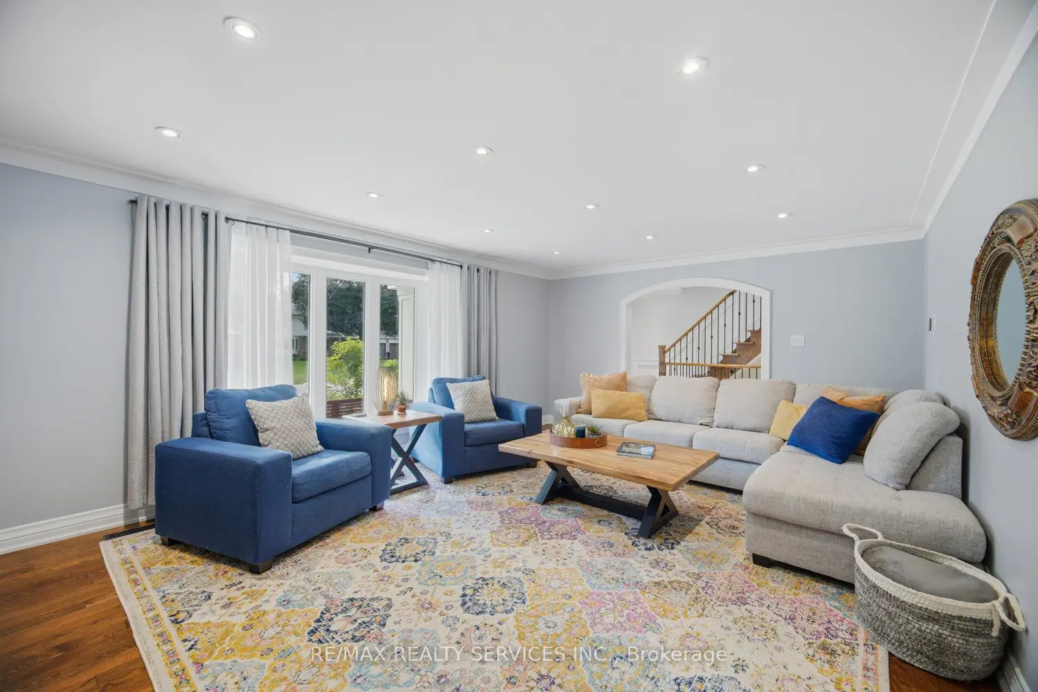 8 Ridgehill Drive photo 4
