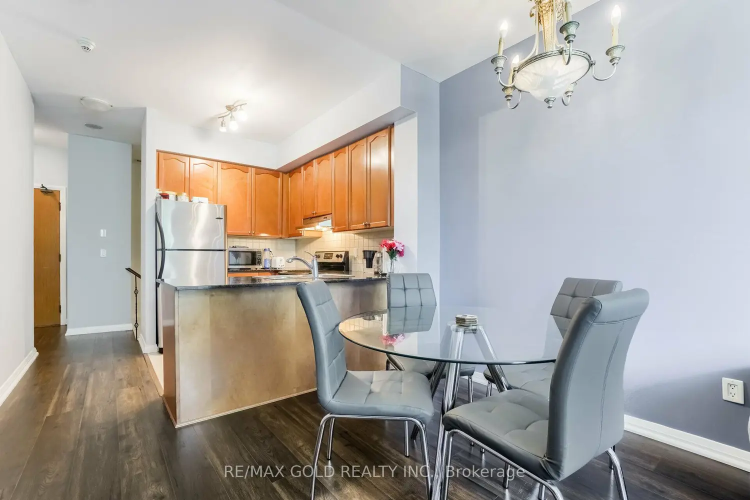 220 Forum Drive 102 photo 4