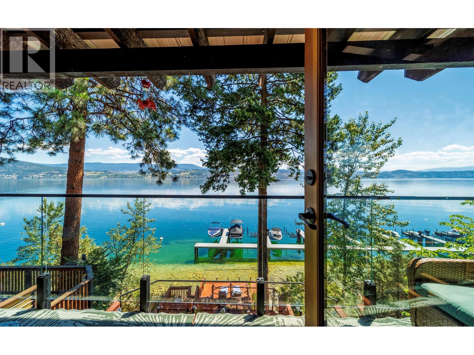 10-4215 Westside Road, Kelowna, BC, V1Z3W8