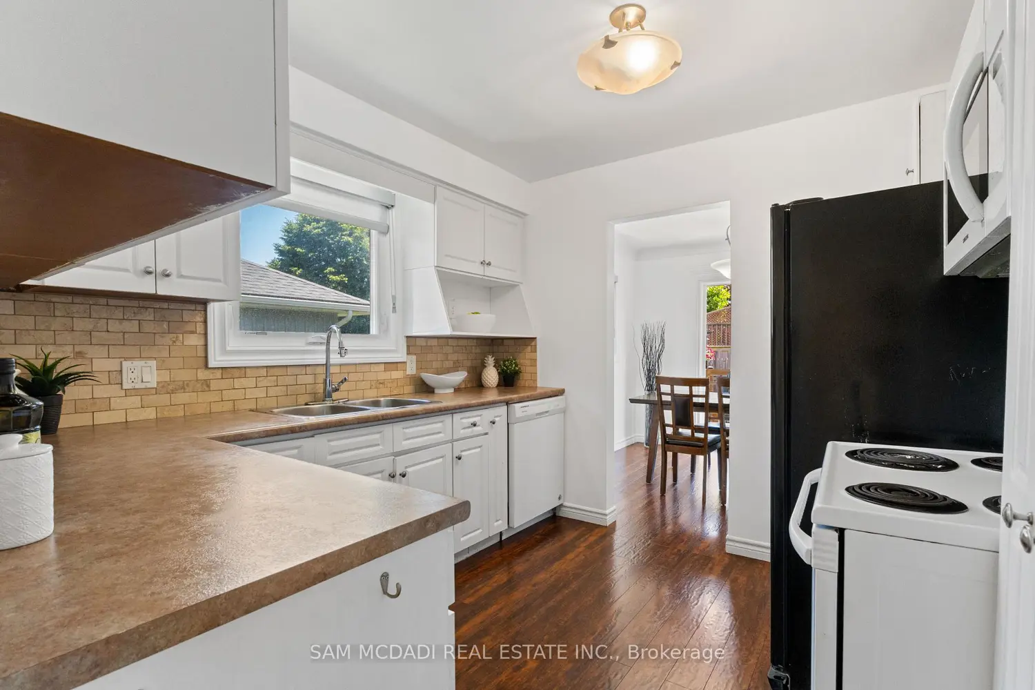 7570 Nadia Court photo 5