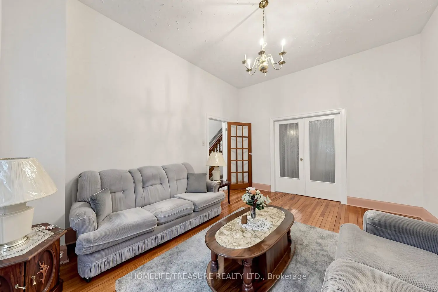 123 Robert Street photo 4