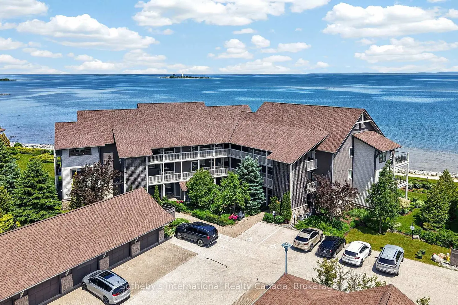 555 Mariners Way