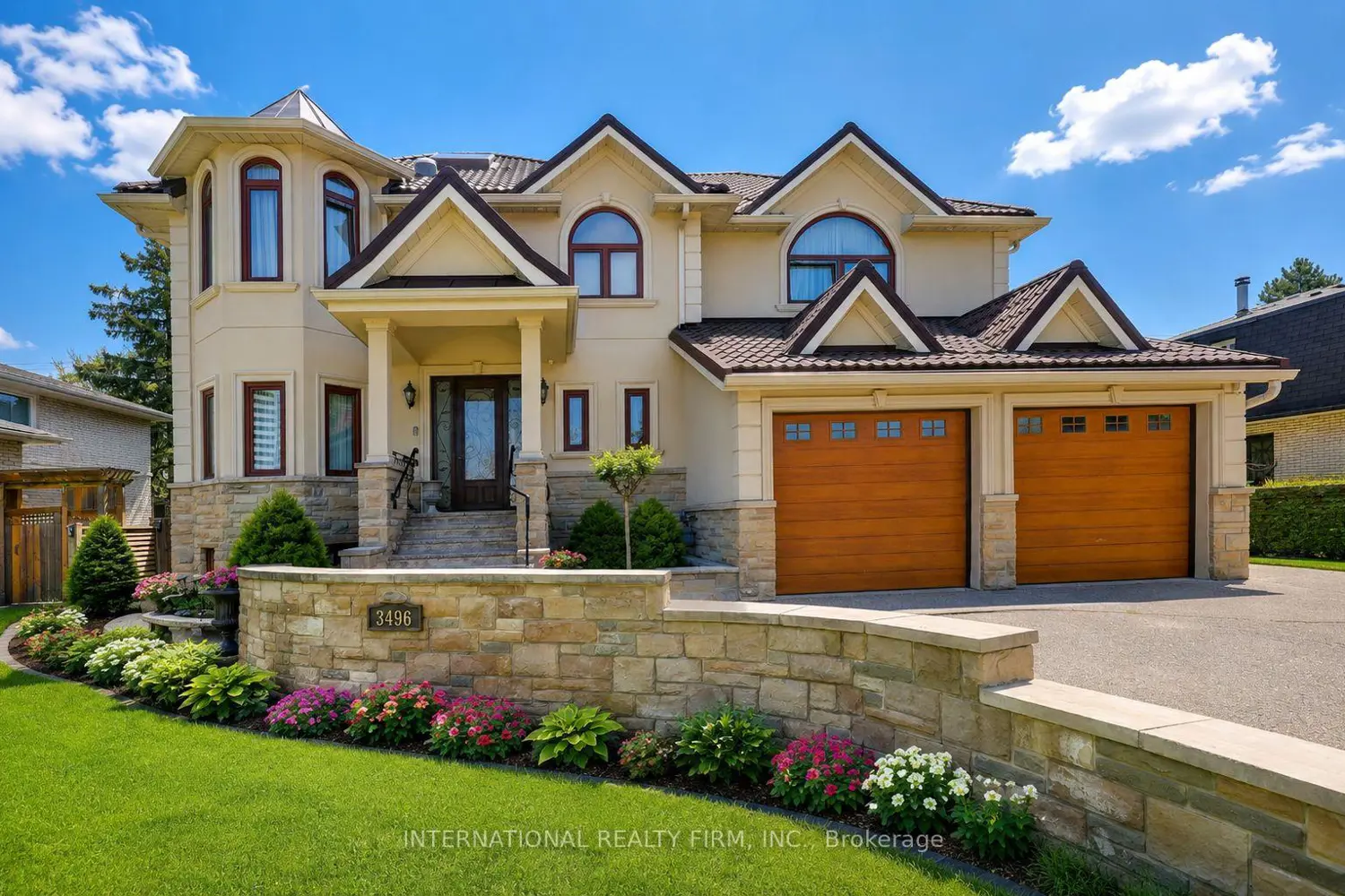 3496 Burningoak Crescent