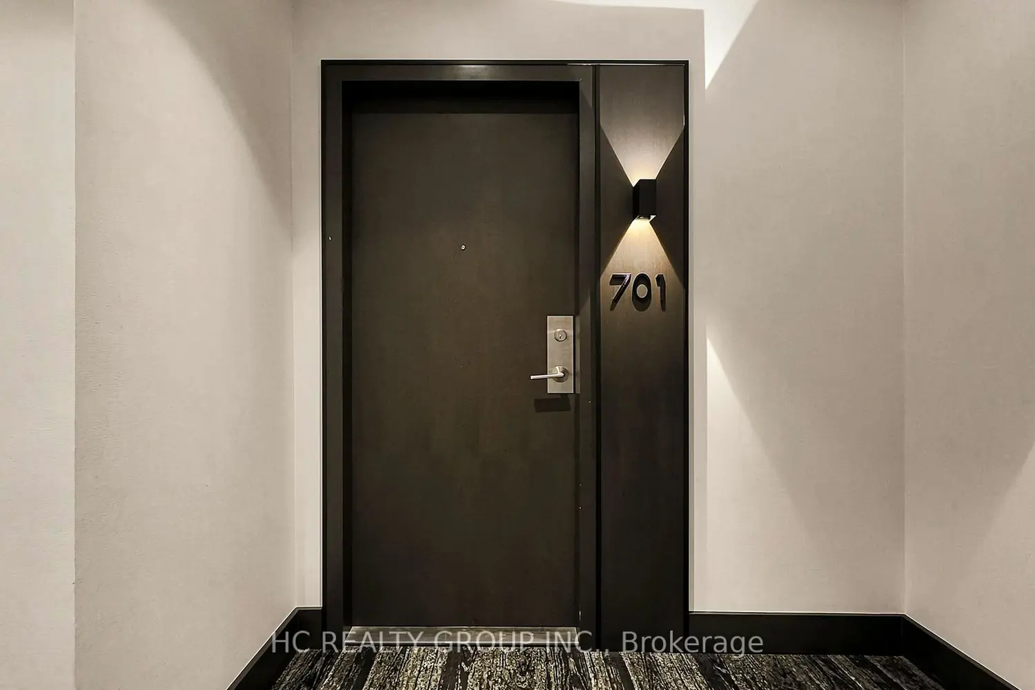 6 Parkwood Avenue 701 photo 5