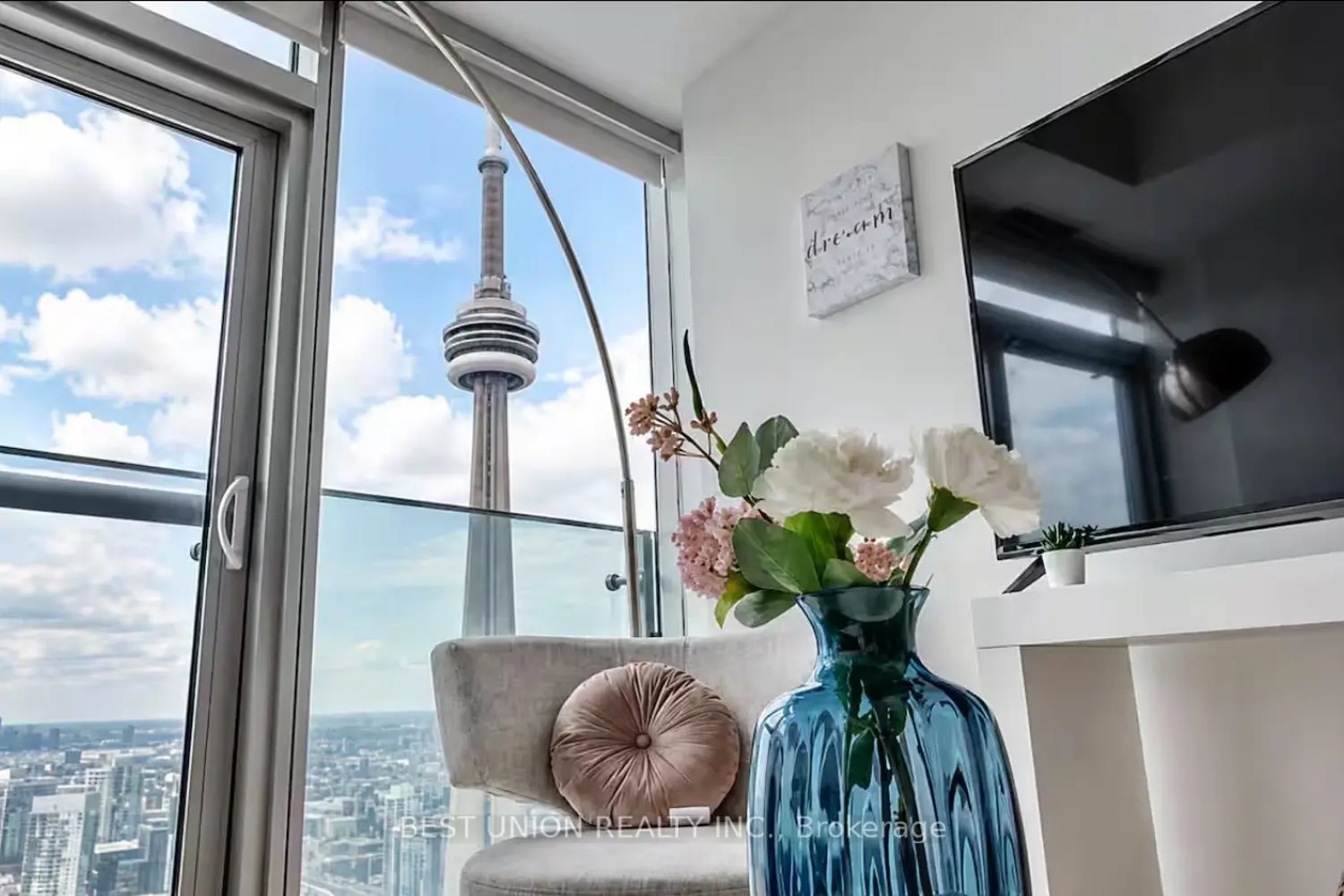 14 York Street 5706 photo 3