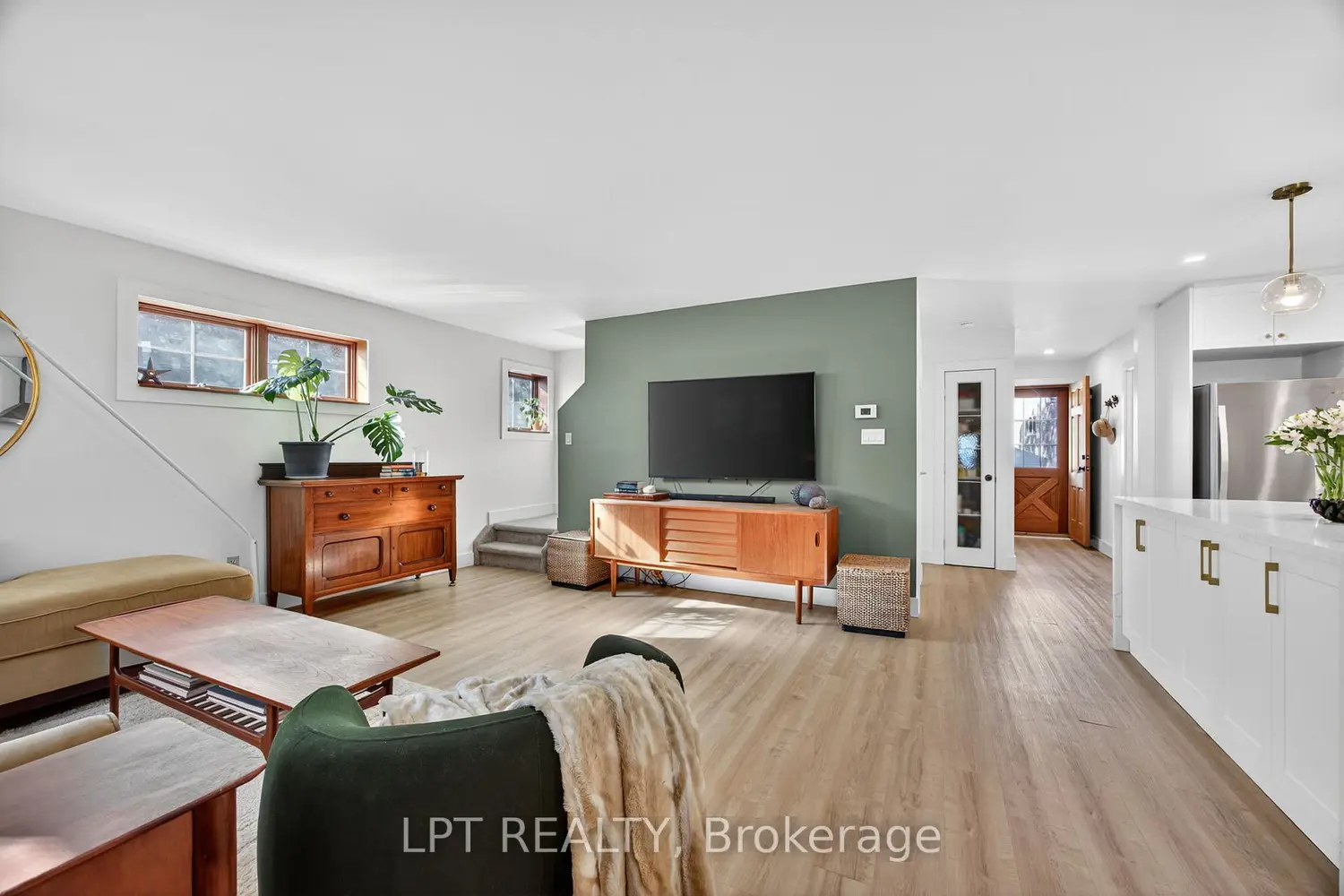 154 Park Road photo 3