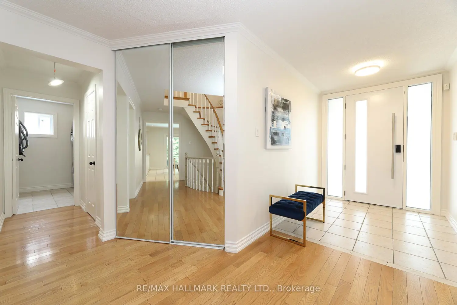 58 Pickett Crescent photo 5